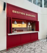 Así se ve el Spot más cool de Burgers del momento. 👊❤️🍾 Let’s gooo @bestiesmaito at @tafexperience